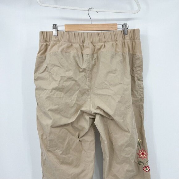 Motherhood Maternity Capri 1X Tan Floral Embroidered Womens Pockets Pullon Pants - Picture 4 of 9